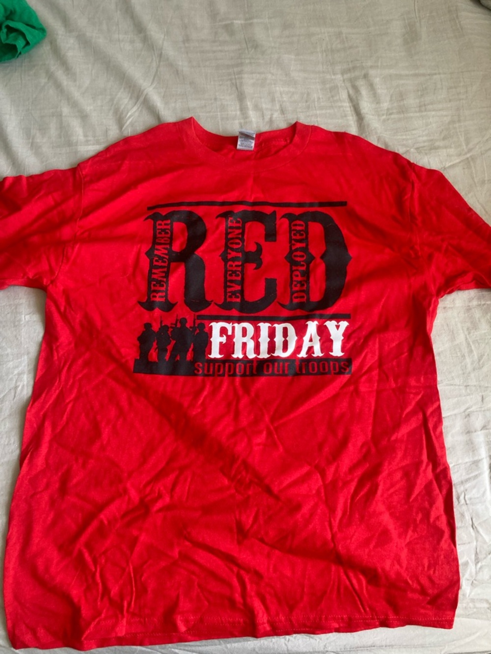 Men's Red 'Red Friday' Support Our Troops Graphic Tee - Picture 1 of 1